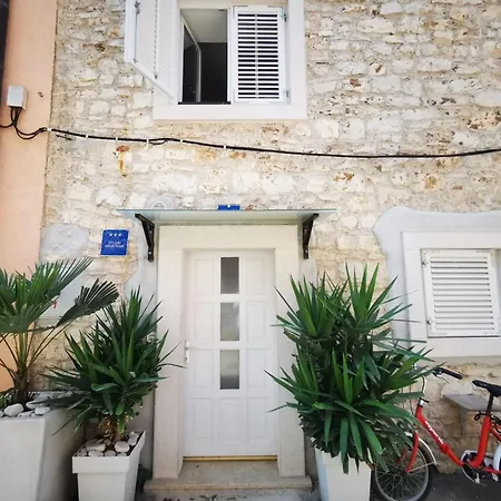 Sea View - Three Bedroom 度假居 乌马格
